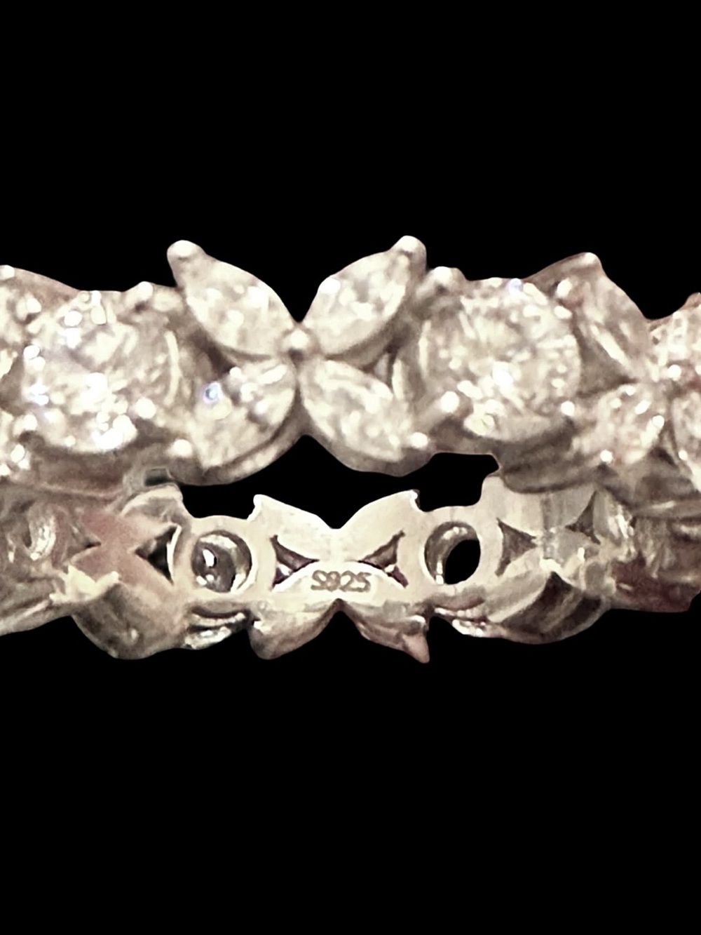 Elegant Silver Women's Ring - Picture 5 of 17